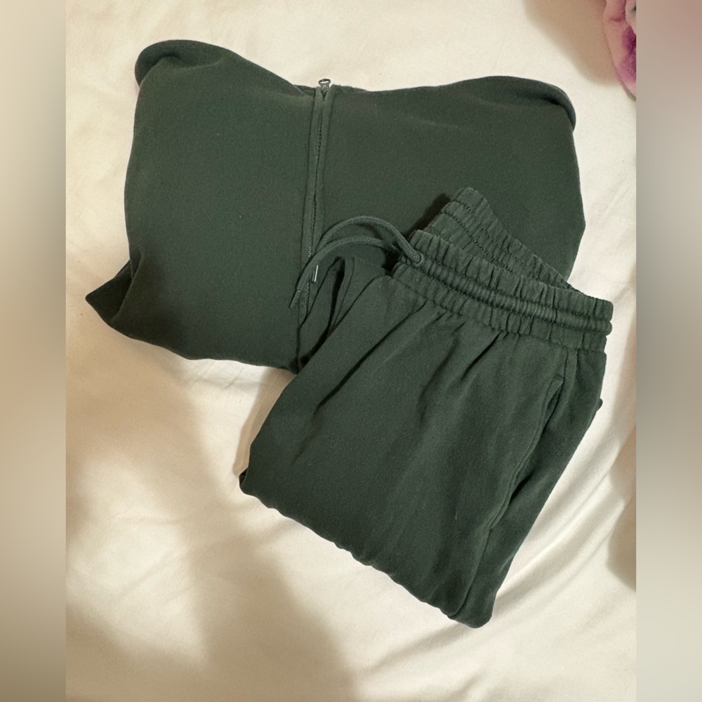Old Navy Sweat Set